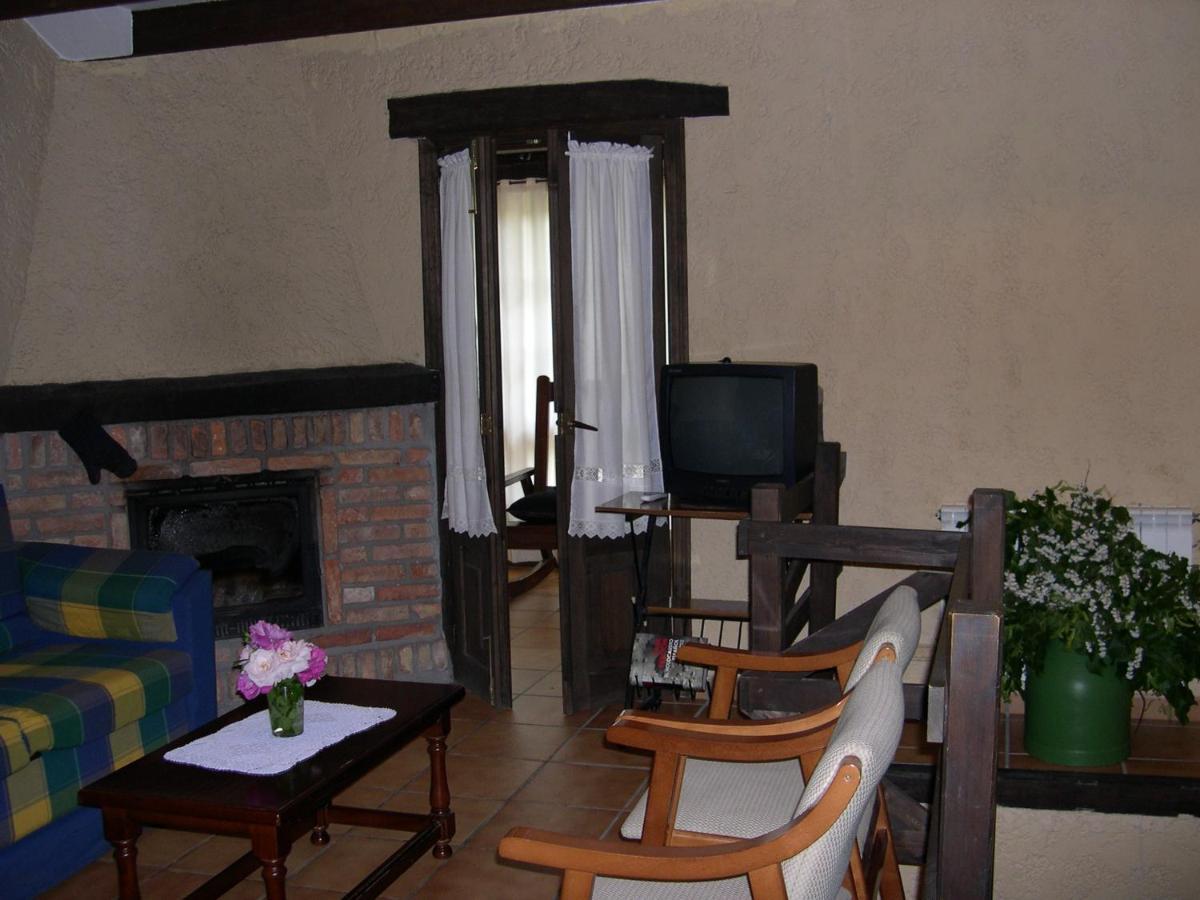 Turismo Rural El Sidron Casa de hóspedes Piloña Exterior foto
